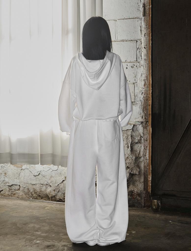 Lupeu Rivet Cut-Line Wide Training Pants Ivory