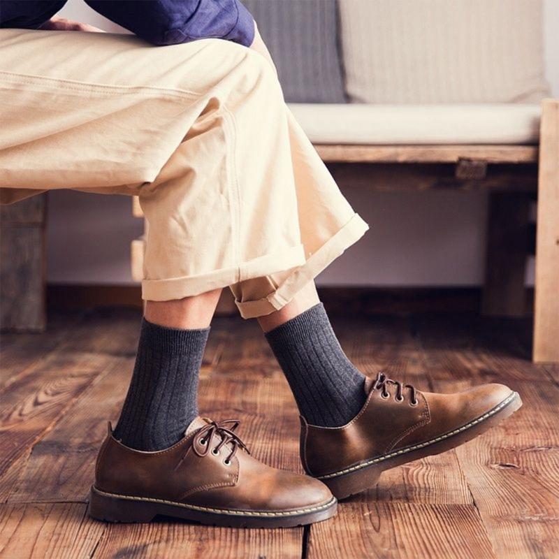 5 Pairs Moisture Wicking Sports Socks With Ribbed Knitted Design Breathable Solid Color Middle Calf Socks For Men Women
