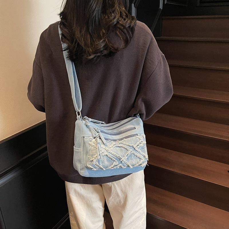 Niche design casual simple texture fashion trend small square bag summer new 2025 women's shoulder messenger bag