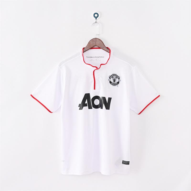 Manchester United Retro-Trikots Sporttrikots gibt es in verschiedenen Stilen, und das WM-Fußballtrikot ist ein Haarhersteller.