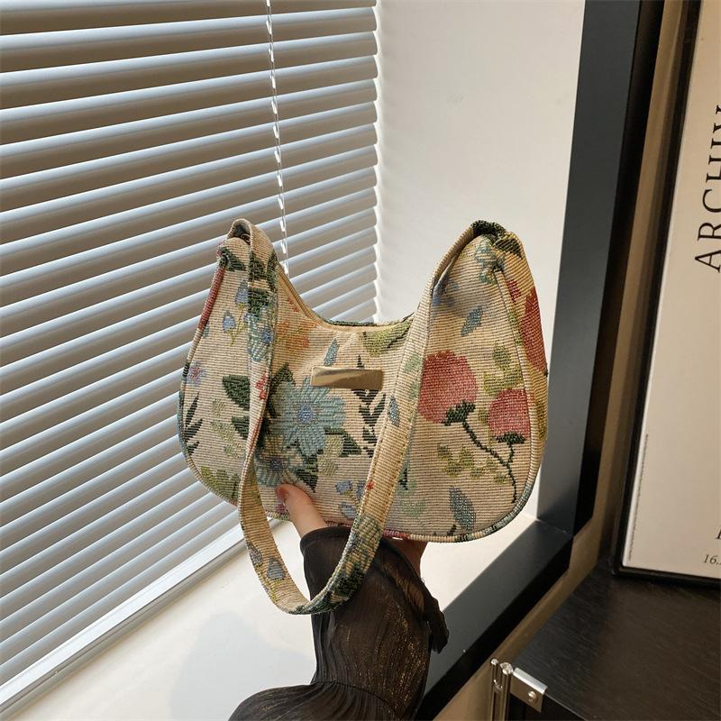 Sweet Floral Shoulder Bag Trendy Underarm Small Square Bag Versatile Fashion Messenger Bag Women's Bag