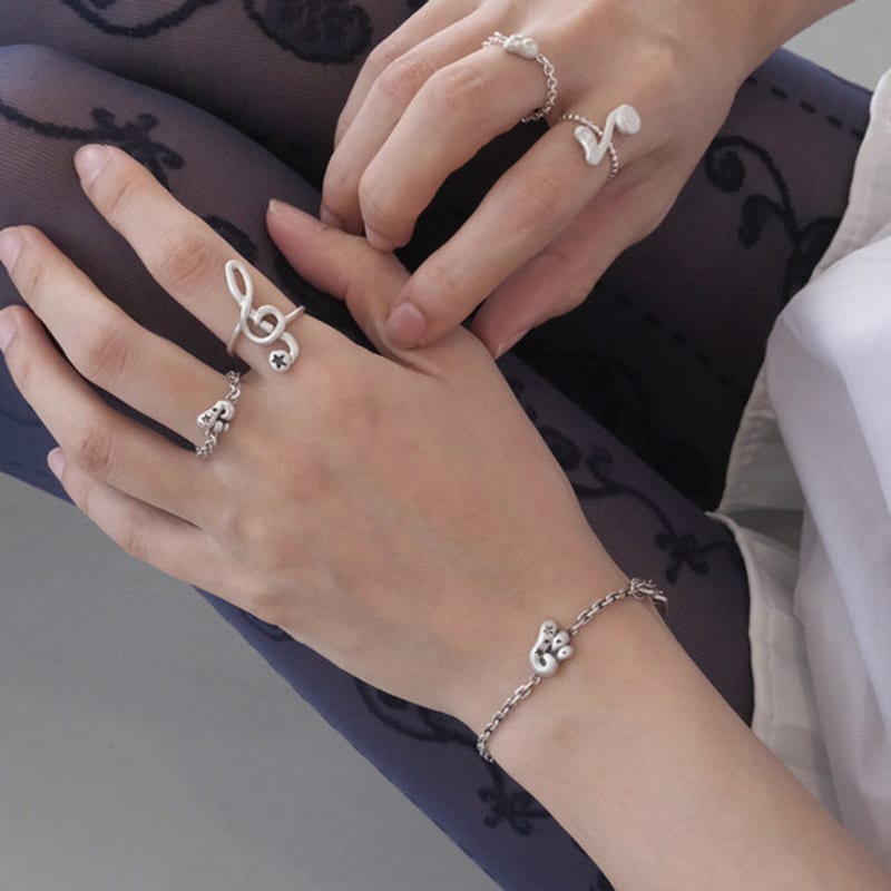 reinheart Star Clef ring