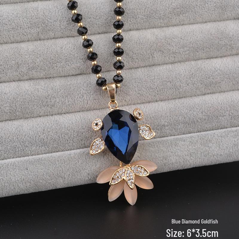 Women's Fashion Crystal Sweater Necklace with Flower Pendant - 2021 Versatile Charm Accessory