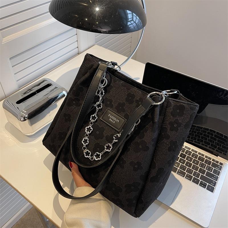 New Shoulder Bag Large Capacity Women's Tote Fashion Bag Women's Shoulder Student Bag Versatile Commuter Tote Bag