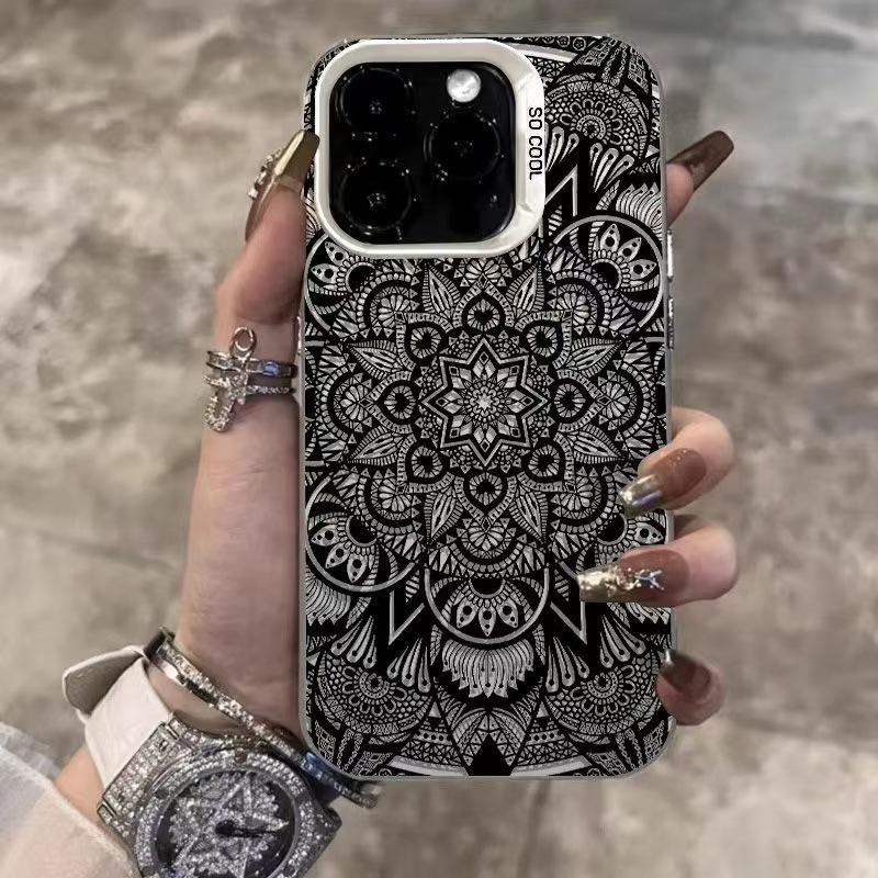 Retro Totem Floral Pattern Case for Apple iPhone 14, 15 Pro, 16, and 17 Air iPhone 14 Plus
