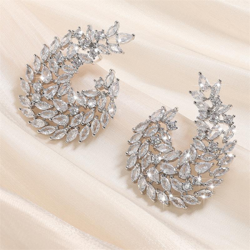 ZAKOL Fashion Shiny Clear Cubic Zirconia Circle Stud Earrings Luxury Sliver Color Bridal Earring Party Accessories