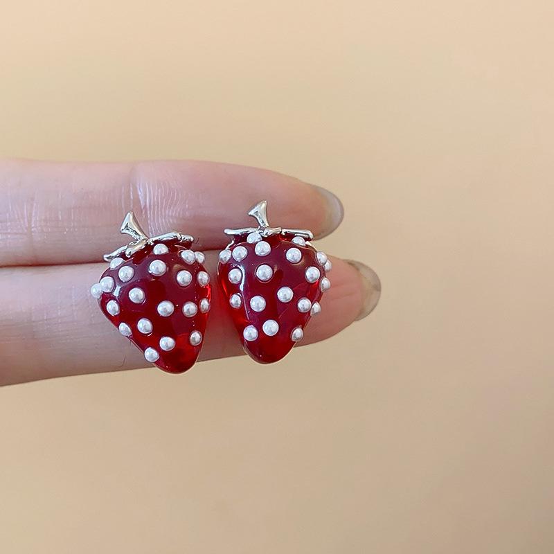 New Fashion Vintage Enamel Red Strawberry Stud Earrings Women's Sweet Trend Fruit Design Girls' Party Jewelry Accessories Gifts