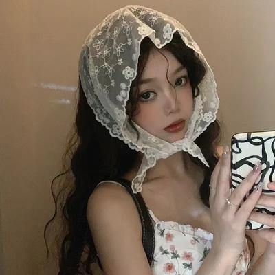 Retro Blumen Spitzen Kopfwickel Schal Besticktes Dreieckiges Halstuch für Frauen Vintage Reisefotografie Haarbandana Accessoire