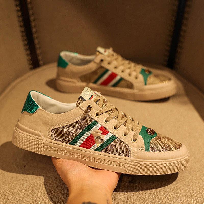 

Легкие мужские кеды из холста прочные и износостойкие, а модные повседневные туфли легкие. 36 белый