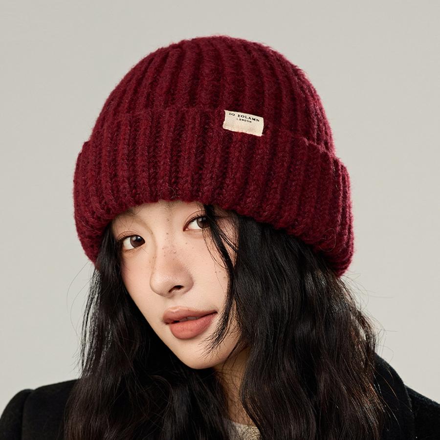 

Шерстяная шапка с буквами осень-зима женская теплая вязаная шапка