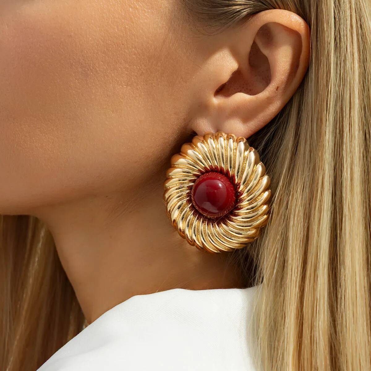

Ingemark Black Red Round Geometry Metal Resin Stud Earrings Women Exaggerated Vintage Party Statement Jewelry Acessories Gifts