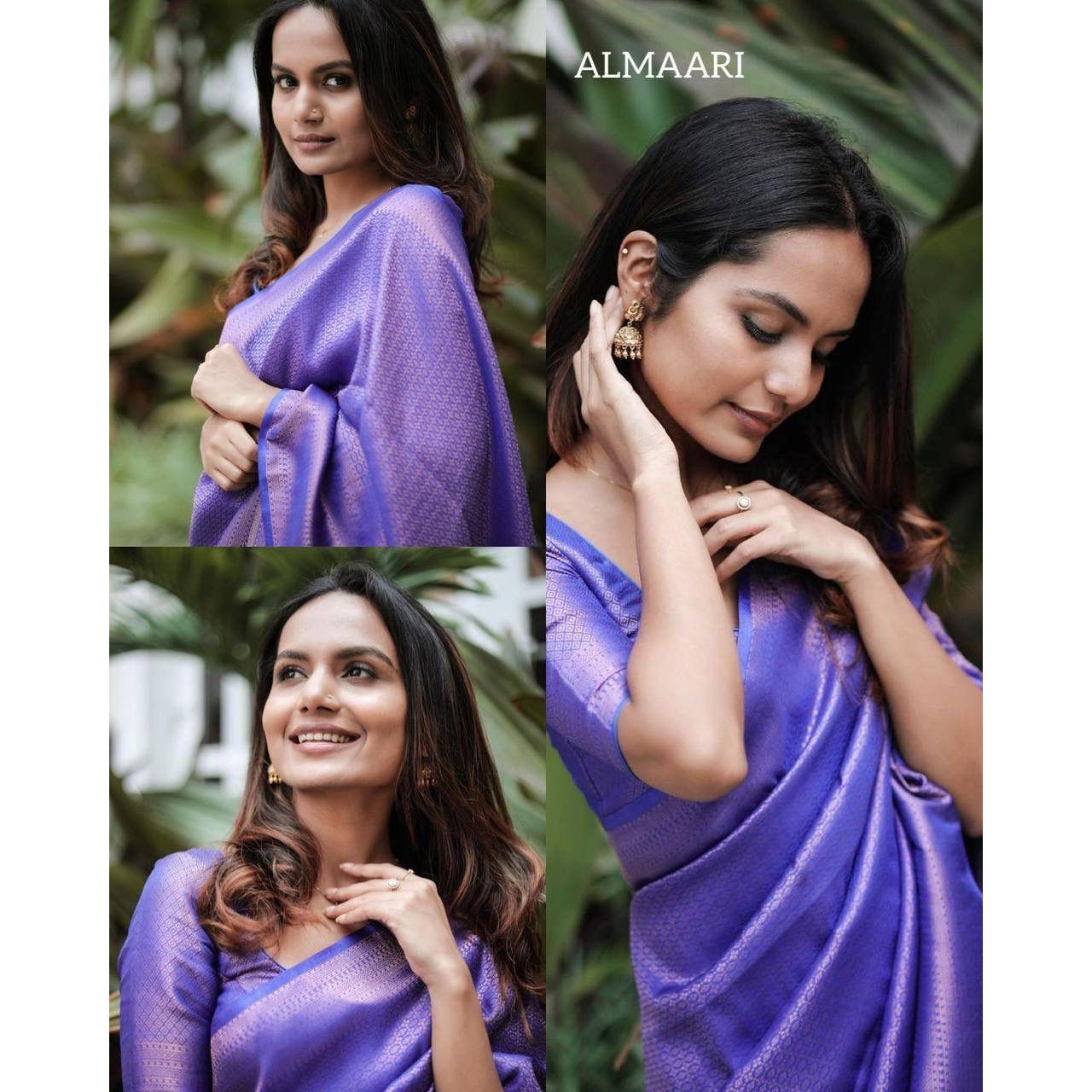 

Это красивое сари элегантно украшено великолепным жаккардовым плетением, которое придает образу идеальный вид.