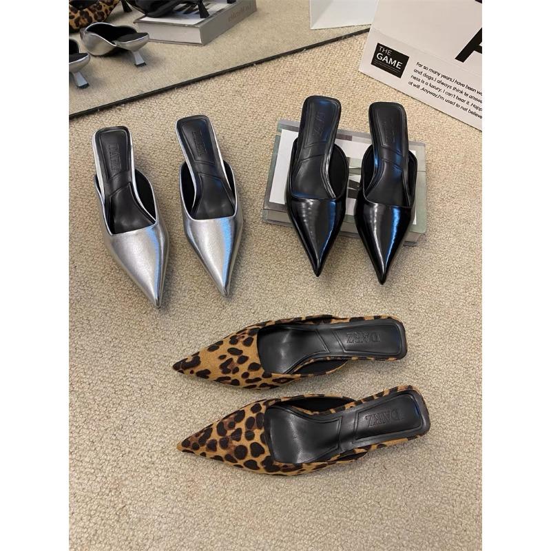 Fashion Luxury Sandals Women Slippers Pointed Toe Leopard Design Sandals PU Shallow Slip on Thin Low Heels Casual Mules Loafers Outdoor