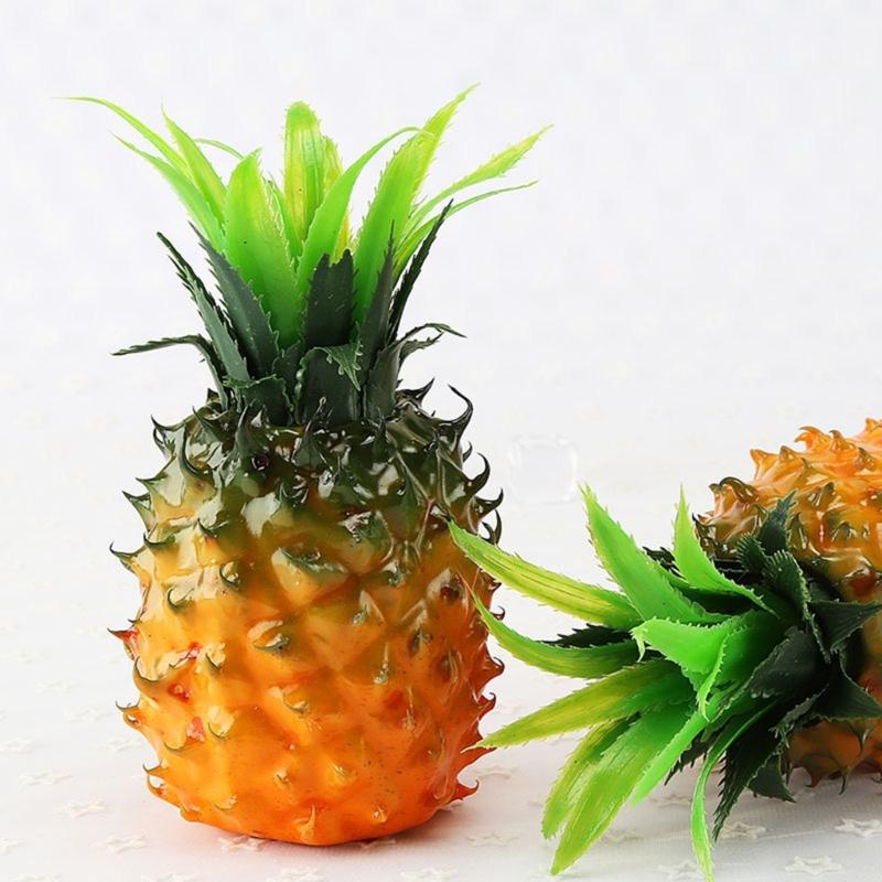 Large Artificial Pineapple Fruit Ornament Yellow Pineapples Decoration for Home and Retail Settings