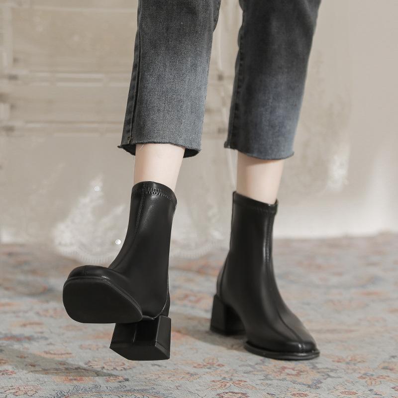 Französische elastische kurze Stiefel Damen dicke Absätze Herbst und Winter neu Maillard Temperament vielseitig Reißverschluss hinten dünne Martin-Stiefel