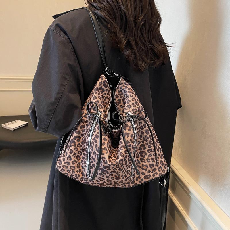 College Style Large Capacity Bow Women 2025 New Autumn and Winter Popular Leopard Print Double Shoulder Back Single Shoulder Messenger Bag