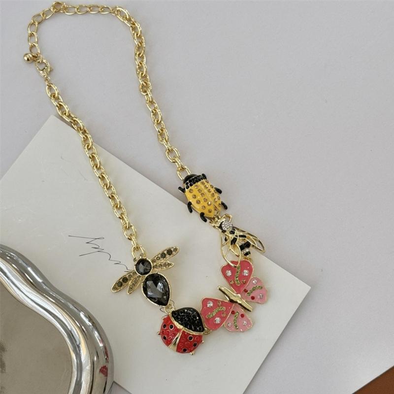 Vintage Punk Smycken Med Färgglada Fjärilar Nyckelpigor Berlock För Kvinnor Handgjordt Halsband Justerbar Längd Halskedja