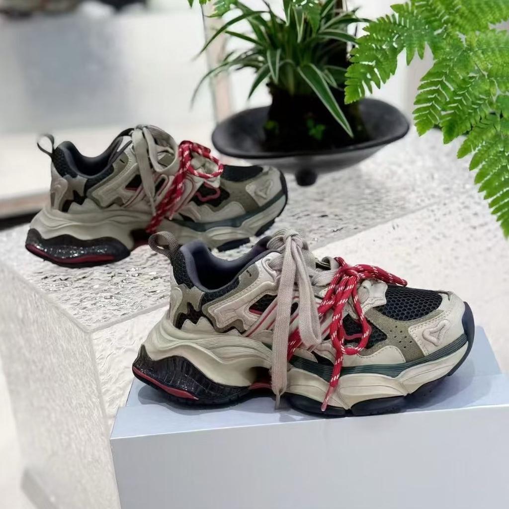 Casual shoes for women in autumn and winter of 2025 new vintage dad shoes with thick soles and sports shoes