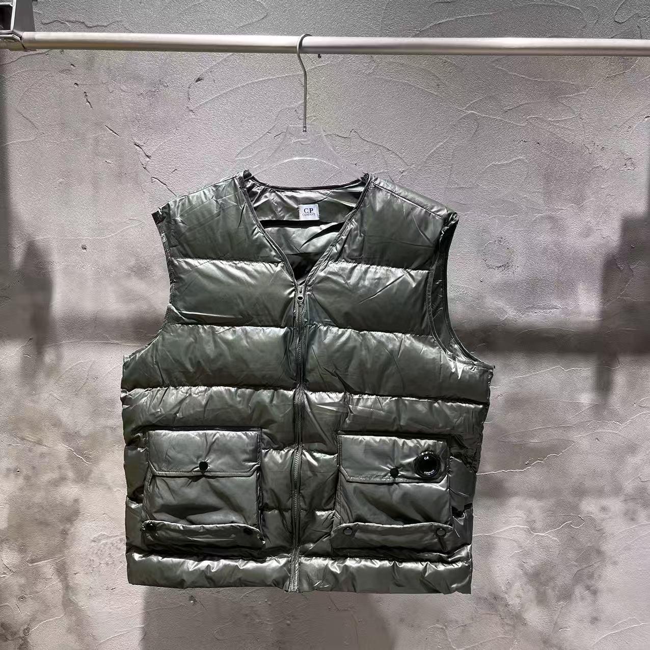 

Unisex Autumn/Winter Trendy Short Vest with Large Pockets S зелений
