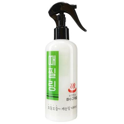 300 ml wody termalnej złuszcza martwe komórki skóry, zapewniając gładką skórę jak po spa.