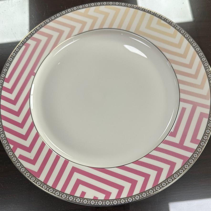 Creative Nordic Gold Rimmed Ceramic Steak Plate