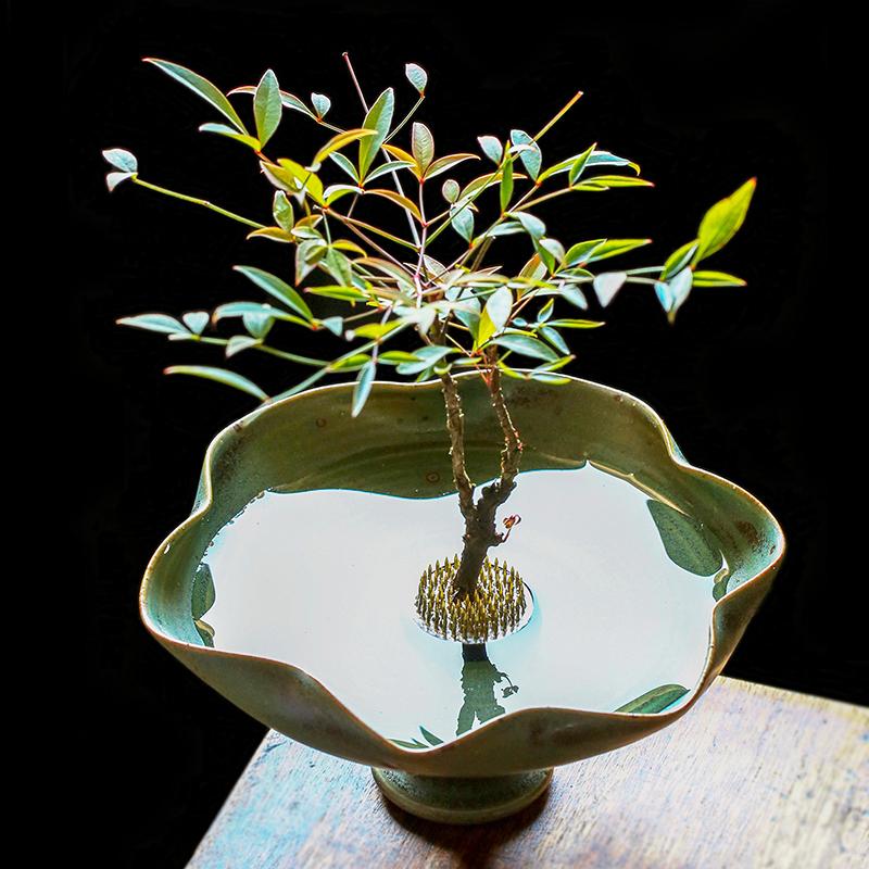 Wabi-sabi Ikebana Ceramic Vase Artistic Flower Vessels Lotus Leaf Edge Flower Pots Table Decoration Flowers Arrangement Vases