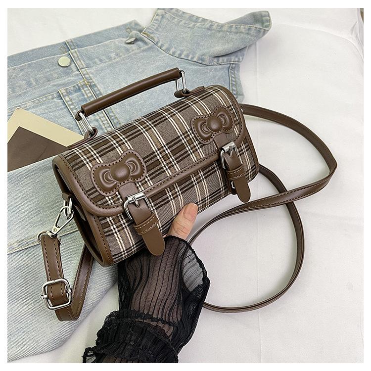 Korean ins small bag women 2025 new retro plaid portable pillow bag niche texture commuter messenger bag