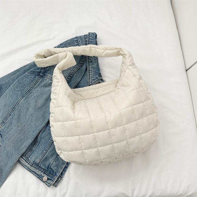 Simple And Stylish Large Capacity Tote Bag For Women 2023 Winter New Korean Version Casual Lightweight Shoulder Bag