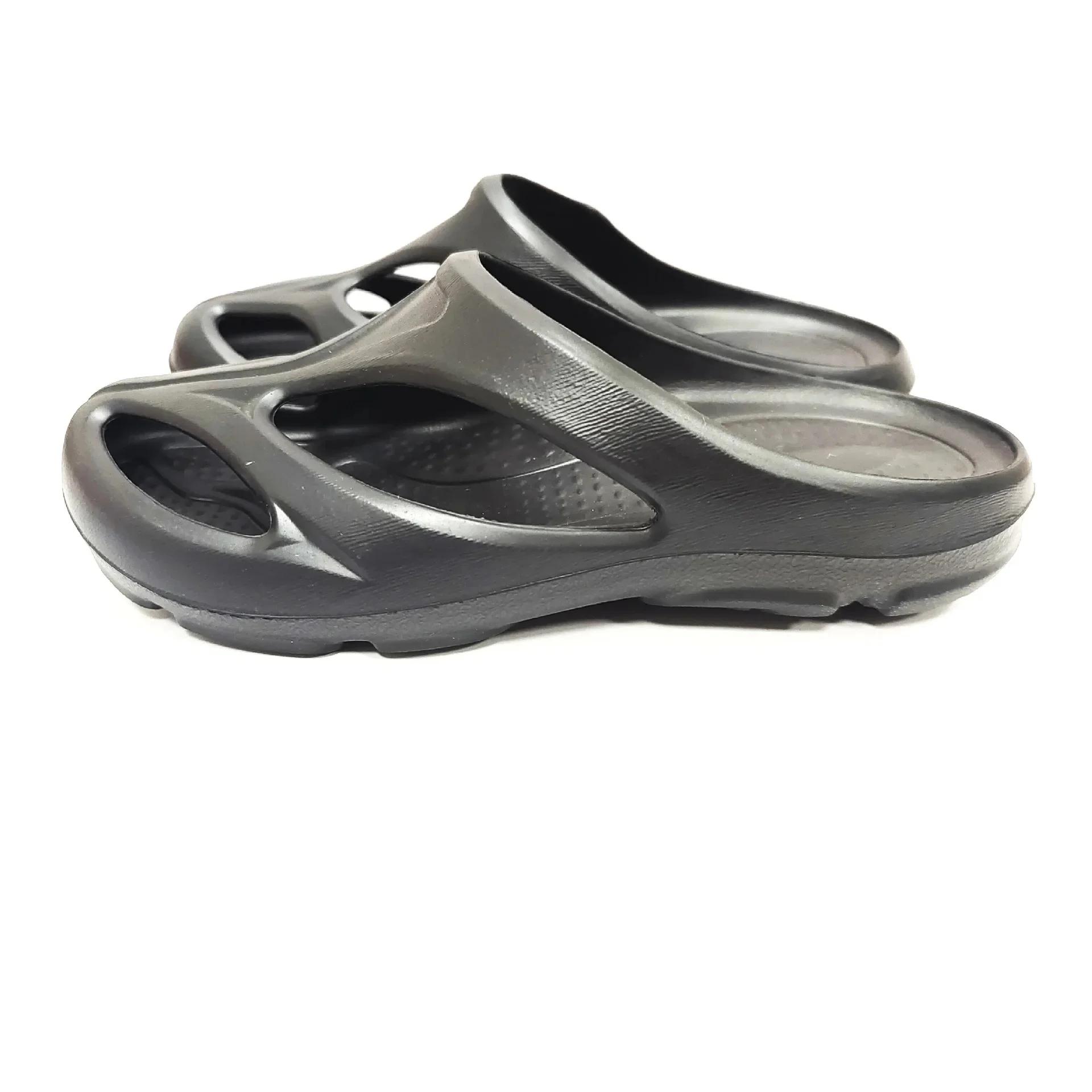 

Мода 2025 Новые дышащие студенческие туфли на толстой подошве для дома и улицы, пляжная обувь, материал ЭВА, дышащая подошва и ремешок 44 45 36-37 чёрный