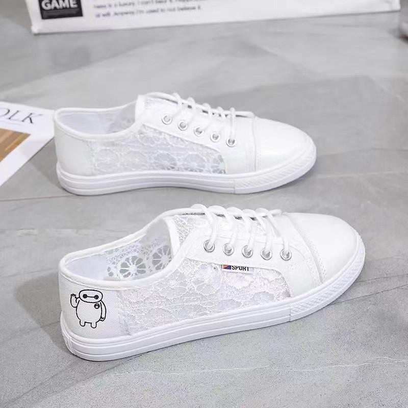 

2025 летние новые кружевные дышащие маленькие белые туфли женские корейские студенческие туфли сетчатые парусиновые туфли на плоской подошве 36 белый