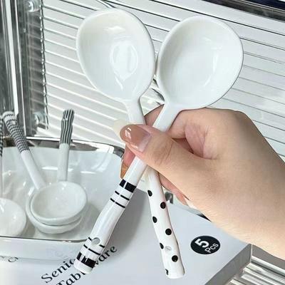 Cucchiaio Classico Bianco e Nero Manico Lungo Carino Design Crema Cucchiaio per Mescolare Zuppa Dessert Caffè