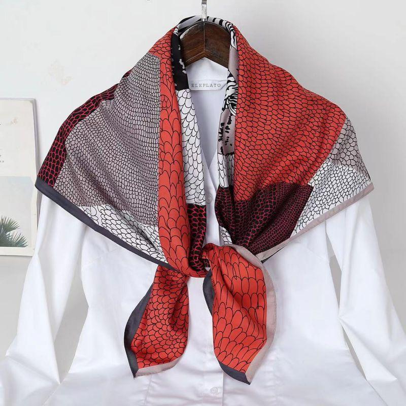 Versatile Shawl Animal Print Black And White Simple Large Square Scarf 90 * 90Cm Simulated Silk Twill Silk Women'S Silk Scarf