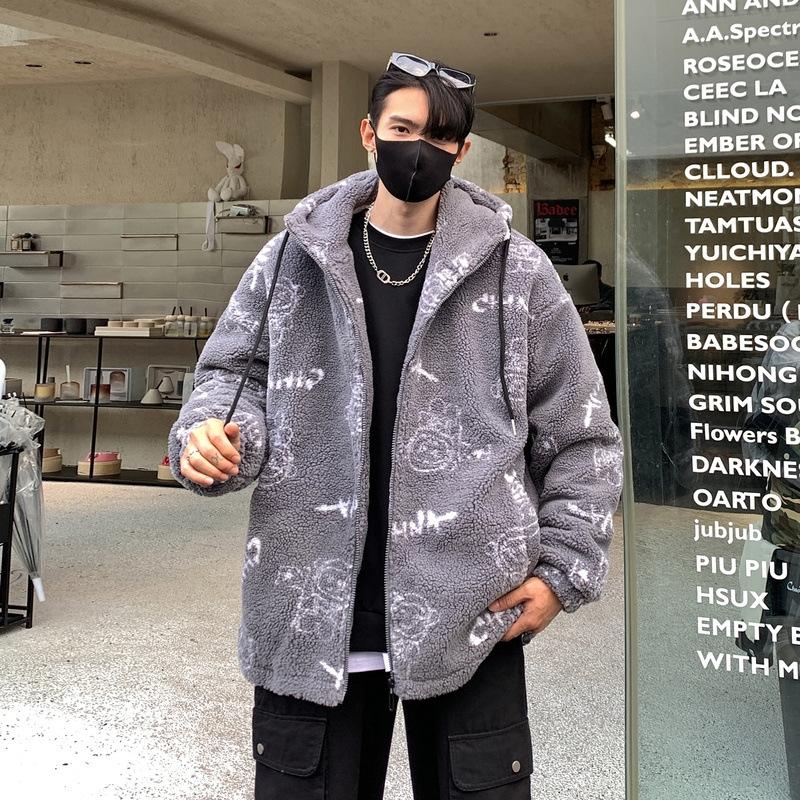 

Повседневная мода корейский стиль Ins свободная утолщенная куртка из шерпы мужская модная брендовая студенческая с капюшоном универсальная с мультяшным принтом 3XL