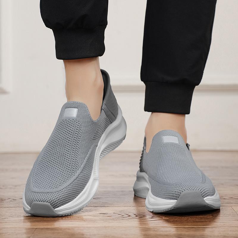New Comfortable Super Light Thick Soled Slip-on Flying Elastic Mesh Socks Shoes Men's Casual Sports Walking Shoes