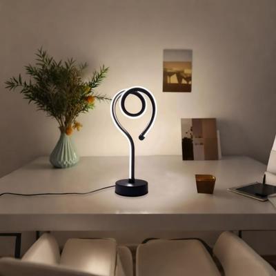 Moderne herzförmige Tischlampe mit USB-Drei-Farben-Dimmfunktion, geeignet zur Dekoration von Schlafzimmern, Arbeitszimmern und Wohnzimmern