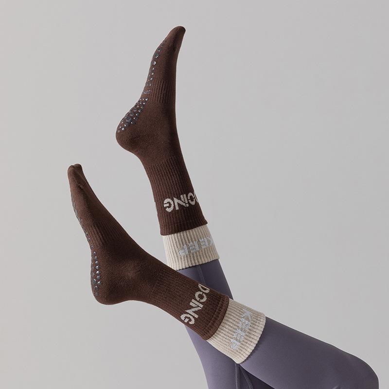 Yoga Socks, Women's Pants, Fitness and Sports, Yoga Anti-slip Socks, Thickened Fake, Two Pieces, Skipping Rope and Dancing Socks