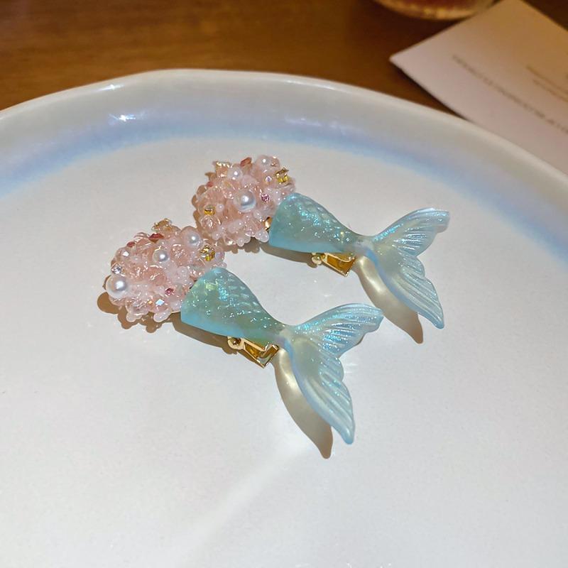 Silver Needle Resin Pearl Flower Cluster, Fish Tail Earrings, Hairpin Set, Fashionable and Exquisite Small Hairpin, Light Luxury and High-end Jewelry.