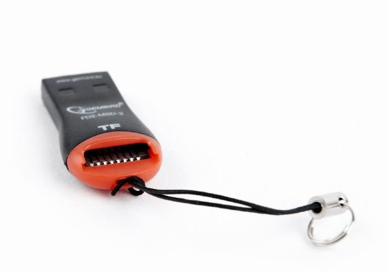 Čtečka MicroSD karet USB