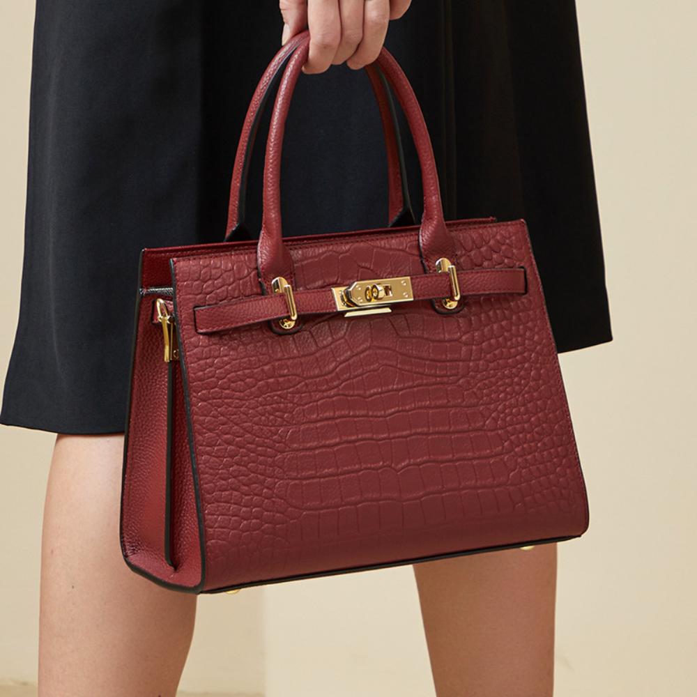 Sophisticated and Elegant Women's Crossbody Bag, Large Capacity, Versatile Women's Handbag