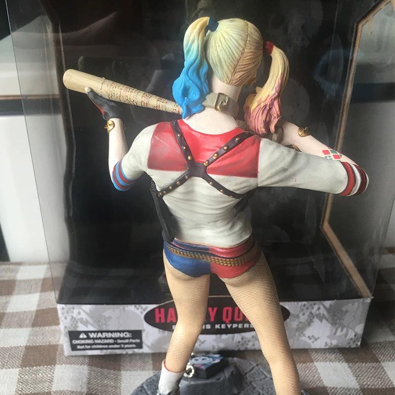 NECA DC Movie Classic Harley Quinn & Joker Figure Ornament