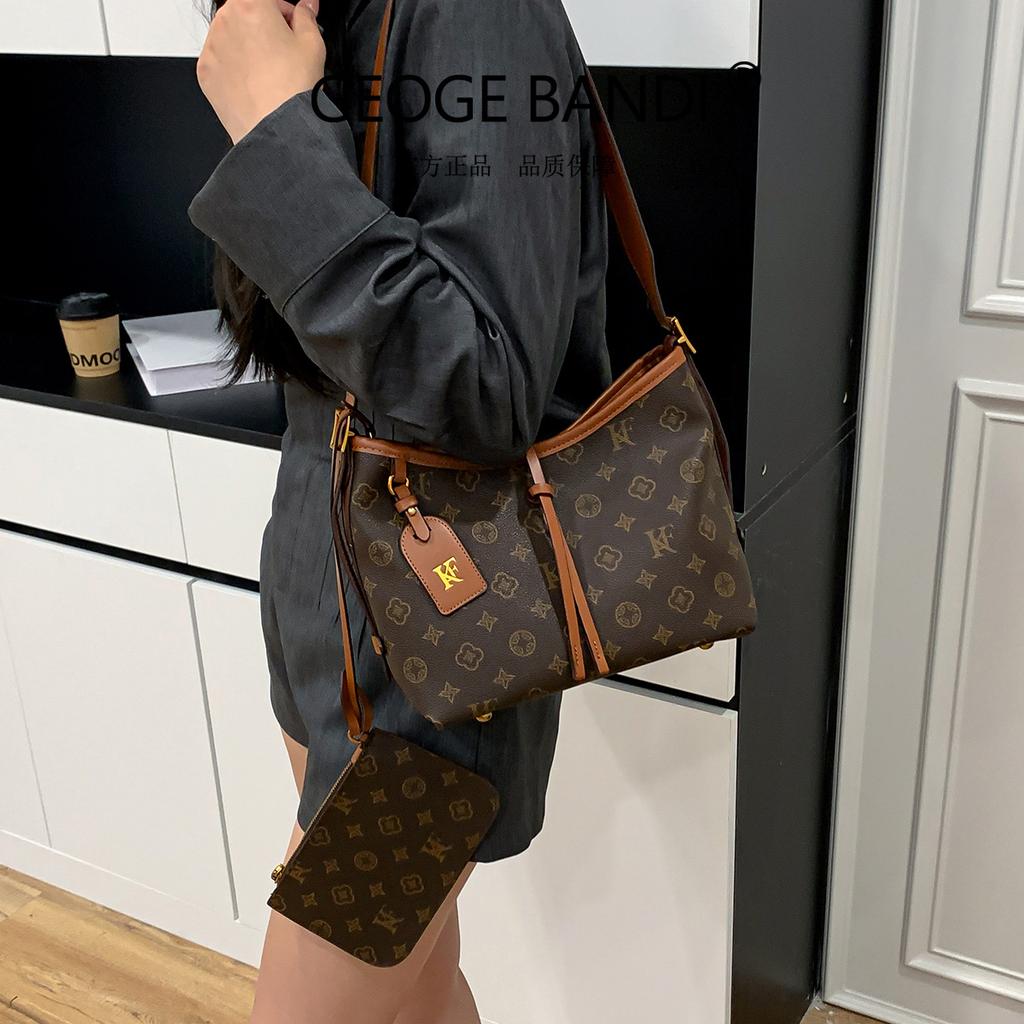 Borsa sottobraccio da donna 2026 nuova, grande capacità, retrò, borsa tote versatile, borsa a tracolla singola, borsa per la mamma
