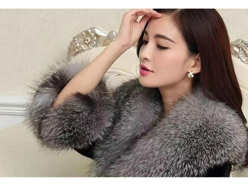 Women's Mid-Length Faux Fur Coat with Large Collar