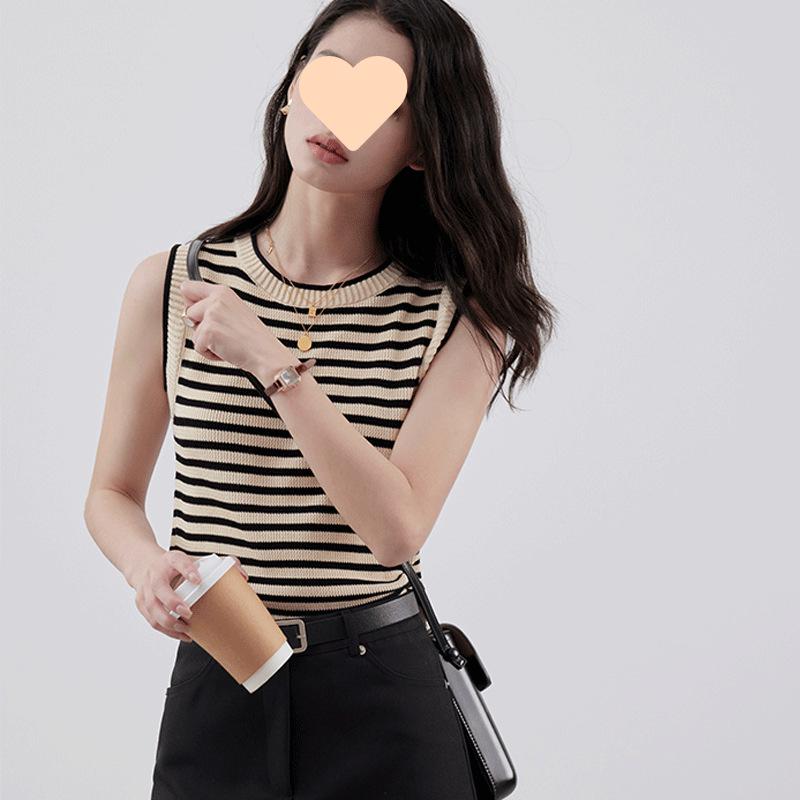 Women's Retro Striped Ribbed Knit Crop Top - Chic Sleeveless Summer Style