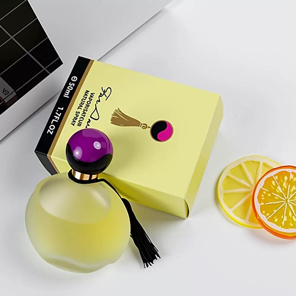 Dámský parfém, Dlouhotrvající svěžest, Citrusové květinově ovocné tóny, Elegantní lehká vůně