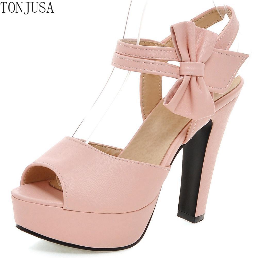 Однотонные женские босоножки на очень высоком каблуке с крючком и петлей на шпильке — фото 4