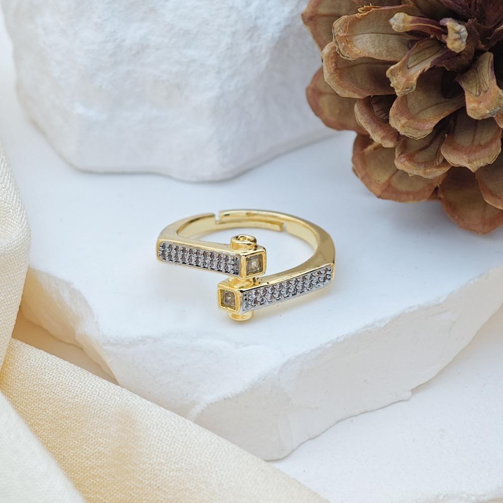 Bracelet Européen et Américain Rétro Bicolore Cuivre Électroplaqué Zirconium Luxe Léger Ne Se Décolore Pas Bracelet Polyvalent Haut de Gamme pour Femme