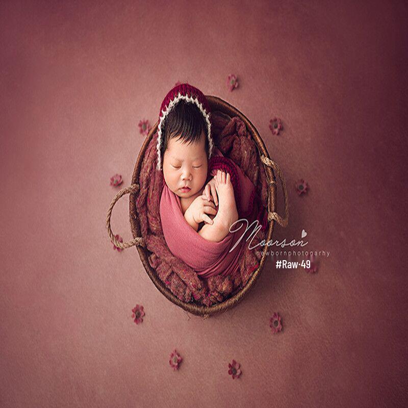 Winter Baby Long Tail Pom Pom Hat - Photography & Christmas Props for Children