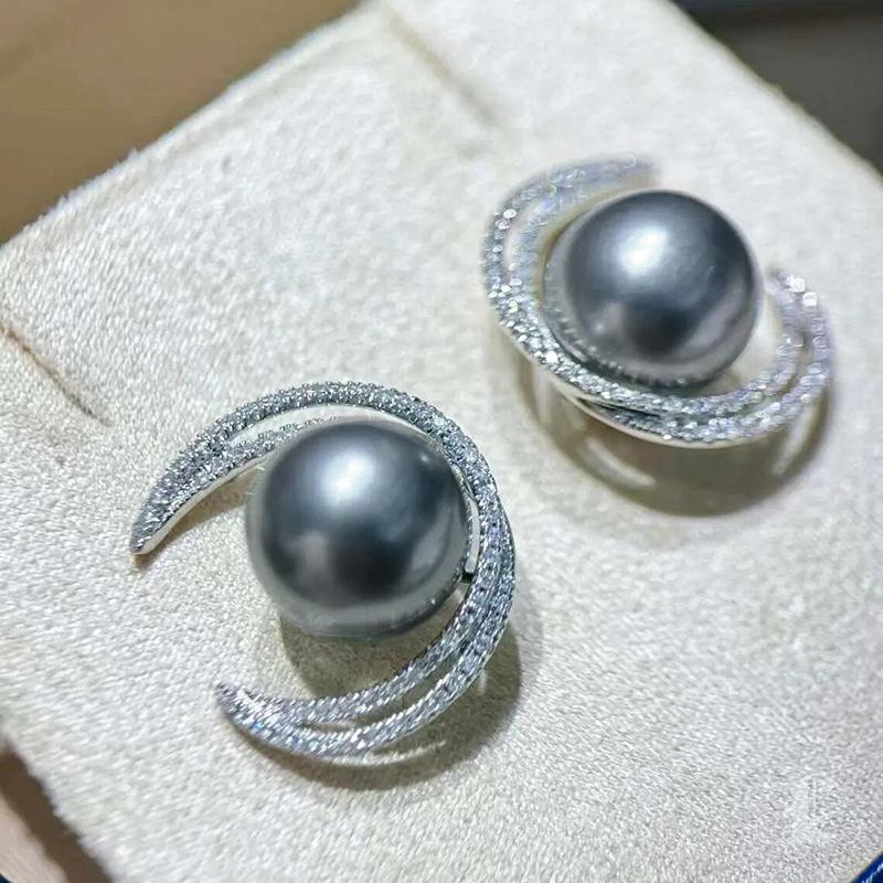 High-end elegant earrings, moon zircon imitation pearl earrings, banquet light luxury atmospheric versatile jewelry