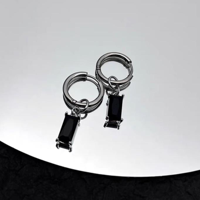Retro High-End Non-Pierced Men's Earrings: Niche Design and Cold Style