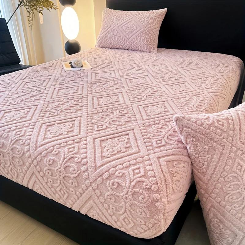 2026 NEW Winter Plush Warm Fitted Sheet Bed Protector Cover Bedding Mattress Topper Non Slip Bedspread